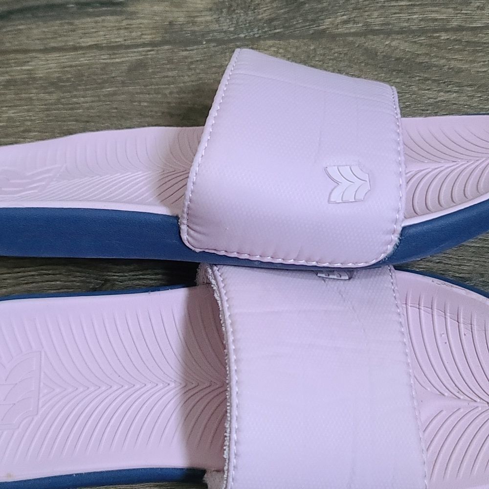 ❤️🔥ALL IN MOTION WOMAN'S SLIP ON SANDALS - Picture 7 of 7